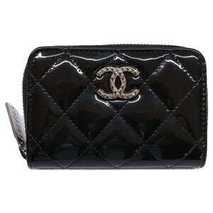 CHANEL Chanel 18-series Patent Coco Mark Quilted Matelassé Wallet/Coin Case, ...